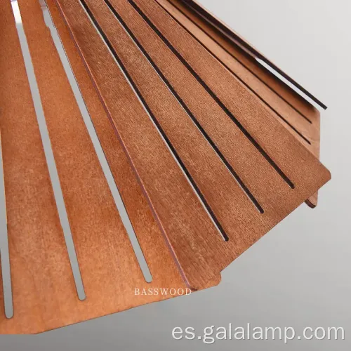 'Elegante luz colgante de madera japonesa para salas de té'